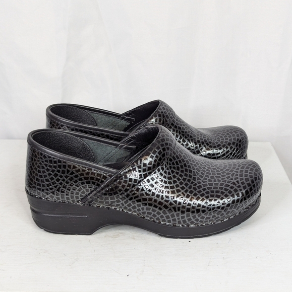 Dansko Grey Black Patent Tooled Geometric Mosaic Leather Professional Clogs - Picture 4 of 7